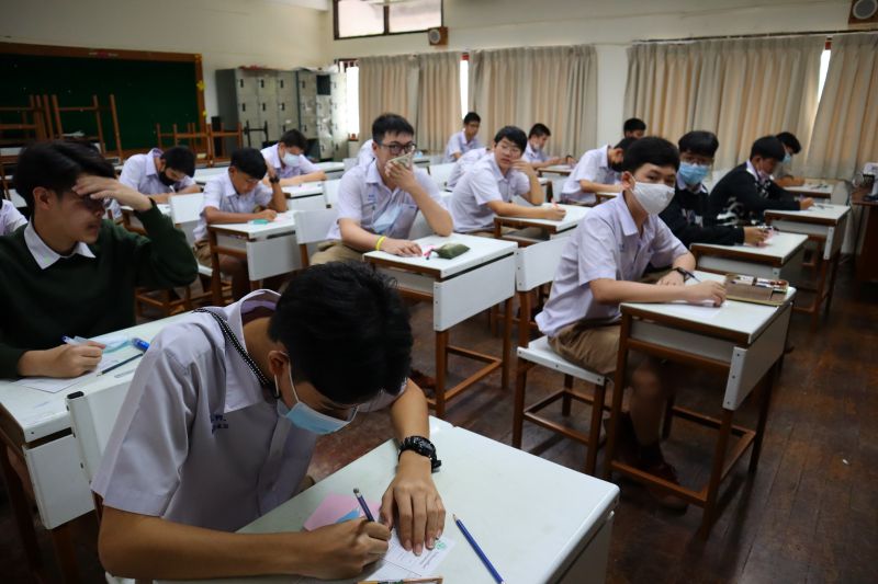 โรงเรียนเทพศิรินทร์จัดการสอบคัดเลือกนักเรียนเข้าเรียนต่อ ชั้นมัธยมศึกษาปีที่ 4 โครงการห้องเรียนพิเศษ ปีการศึกษา 2564